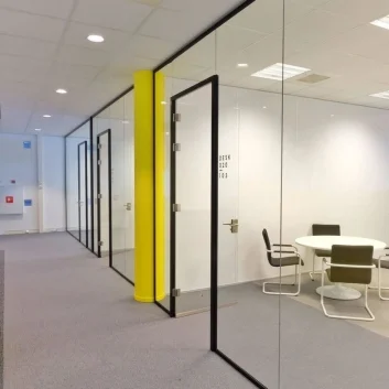glass partison
